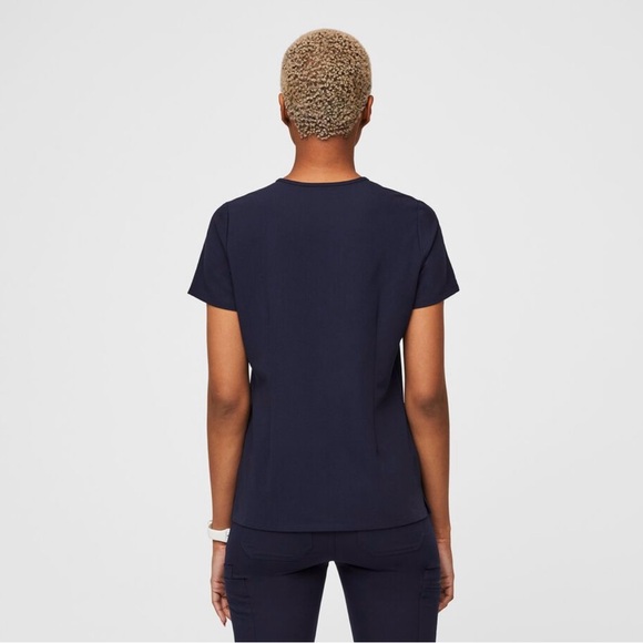 FIGS Catarina One Pocket Scrub Top Navy Size Medium - Picture 4 of 10